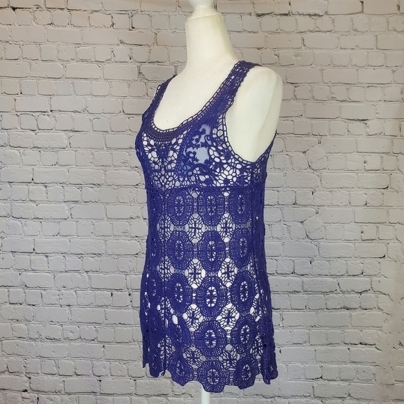 𝅺URBAN Outfitters Crocheted Tank Top sz. Small - Picture 2 of 10